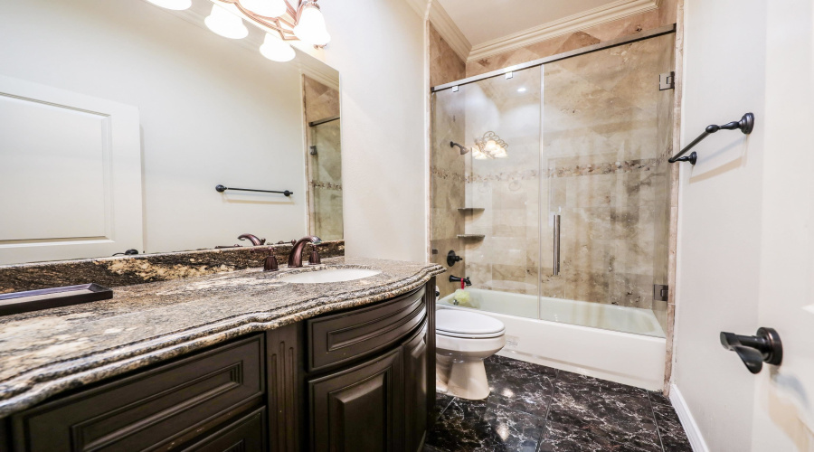 8502 Mahogany Ct, Laredo, Texas 78045-2091, 5 Bedrooms Bedrooms, 11 Rooms Rooms,5 BathroomsBathrooms,Residential,For Sale,8502 Mahogany Ct,20261343