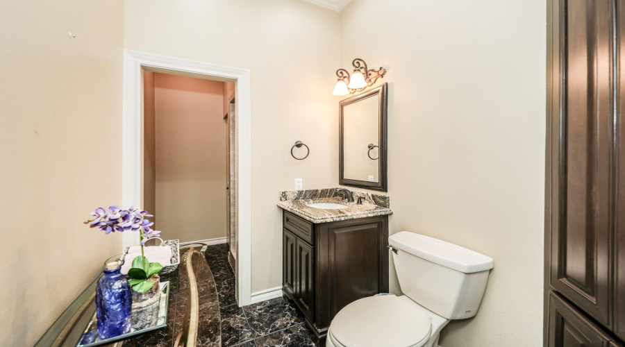 8502 Mahogany Ct, Laredo, Texas 78045-2091, 5 Bedrooms Bedrooms, 11 Rooms Rooms,5 BathroomsBathrooms,Residential,For Sale,8502 Mahogany Ct,20261343