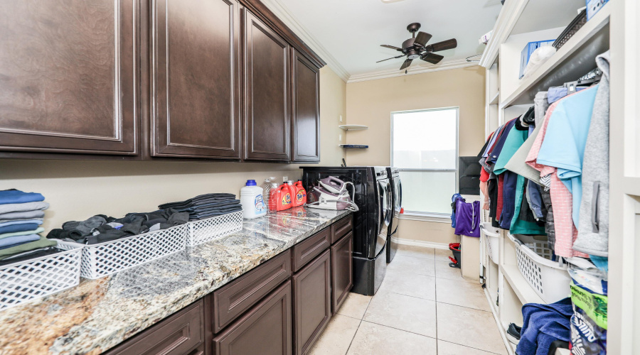 8502 Mahogany Ct, Laredo, Texas 78045-2091, 5 Bedrooms Bedrooms, 11 Rooms Rooms,5 BathroomsBathrooms,Residential,For Sale,8502 Mahogany Ct,20261343