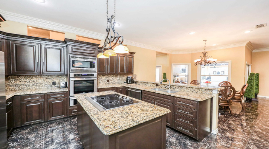 8502 Mahogany Ct, Laredo, Texas 78045-2091, 5 Bedrooms Bedrooms, 11 Rooms Rooms,5 BathroomsBathrooms,Residential,For Sale,8502 Mahogany Ct,20261343