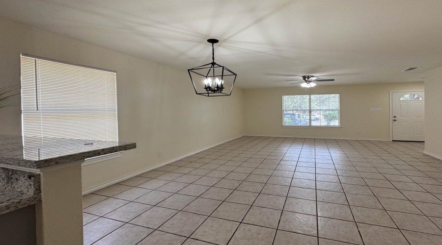 304 Anthony Ln, Laredo, Texas 78046, 3 Bedrooms Bedrooms, 5 Rooms Rooms,2 BathroomsBathrooms,Residential,For Rent,304 Anthony Ln,20261345