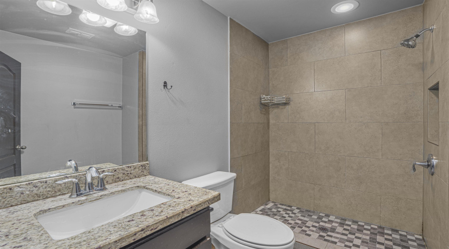 5528 Somerville St, Laredo, Texas 78046, 5 Bedrooms Bedrooms, 8 Rooms Rooms,3 BathroomsBathrooms,Residential,For Rent,5528 Somerville St,20261352