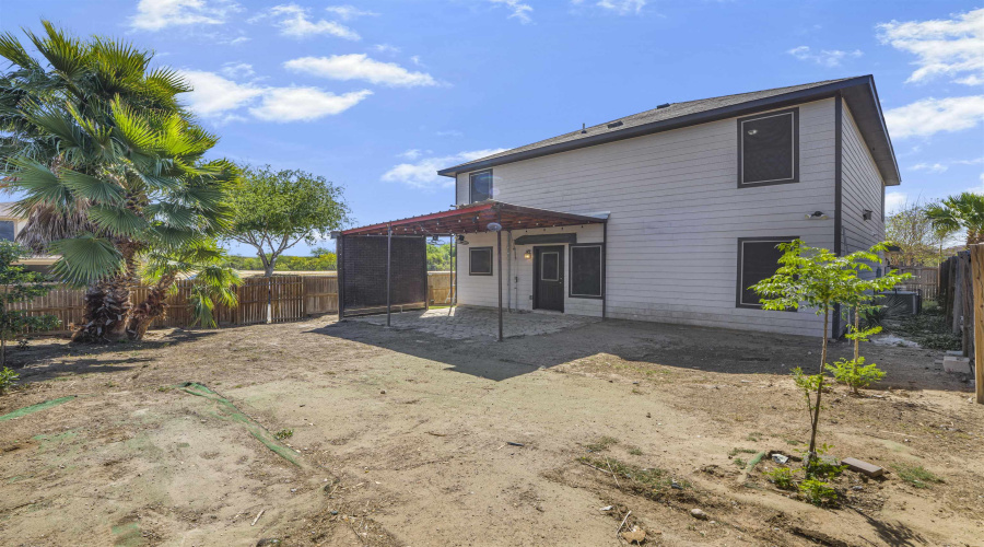 5528 Somerville St, Laredo, Texas 78046, 5 Bedrooms Bedrooms, 8 Rooms Rooms,3 BathroomsBathrooms,Residential,For Rent,5528 Somerville St,20261352