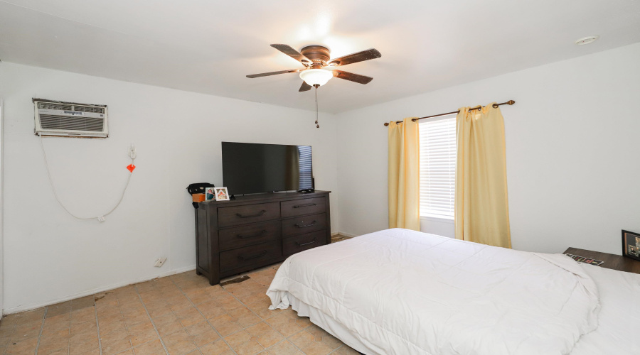 8207 Glen Fox, San Antonio, Texas 78239, 3 Bedrooms Bedrooms, 5 Rooms Rooms,1 BathroomBathrooms,Residential,For Sale,8207 Glen Fox,20261353