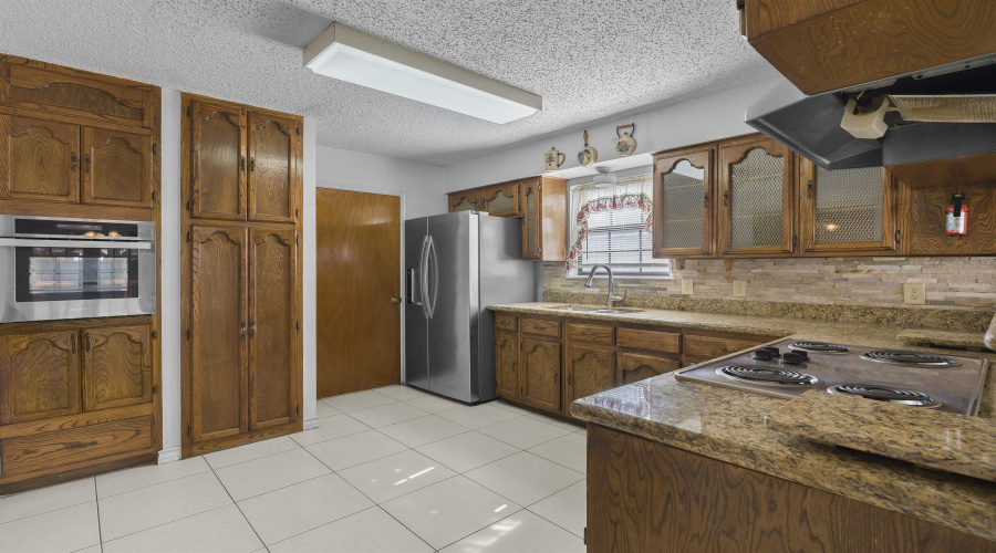 1004 Eden Ln, Laredo, Texas 78045, 4 Bedrooms Bedrooms, 9 Rooms Rooms,2 BathroomsBathrooms,Residential,For Sale,1004 Eden Ln,20261354