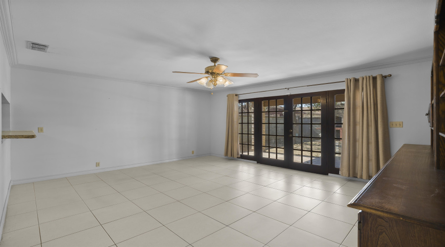 1004 Eden Ln, Laredo, Texas 78045, 4 Bedrooms Bedrooms, 9 Rooms Rooms,2 BathroomsBathrooms,Residential,For Sale,1004 Eden Ln,20261354