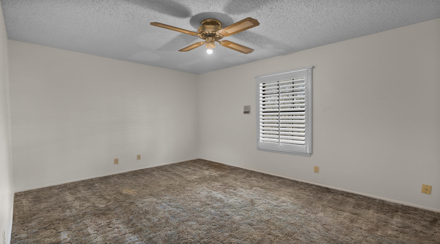 1004 Eden Ln, Laredo, Texas 78045, 4 Bedrooms Bedrooms, 9 Rooms Rooms,2 BathroomsBathrooms,Residential,For Sale,1004 Eden Ln,20261354