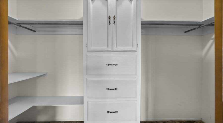 1004 Eden Ln, Laredo, Texas 78045, 4 Bedrooms Bedrooms, 9 Rooms Rooms,2 BathroomsBathrooms,Residential,For Sale,1004 Eden Ln,20261354