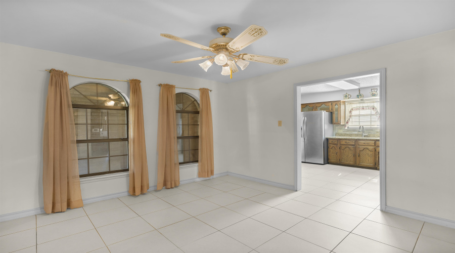 1004 Eden Ln, Laredo, Texas 78045, 4 Bedrooms Bedrooms, 9 Rooms Rooms,2 BathroomsBathrooms,Residential,For Sale,1004 Eden Ln,20261354