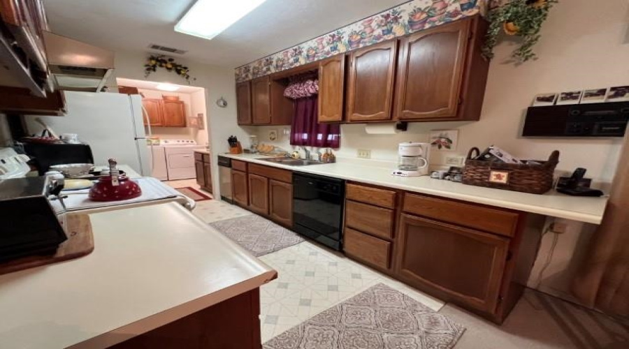 5117 Siesta Ln, Zapata, Texas 78076, 3 Bedrooms Bedrooms, 6 Rooms Rooms,2 BathroomsBathrooms,Residential,For Sale,5117 Siesta Ln,20250277