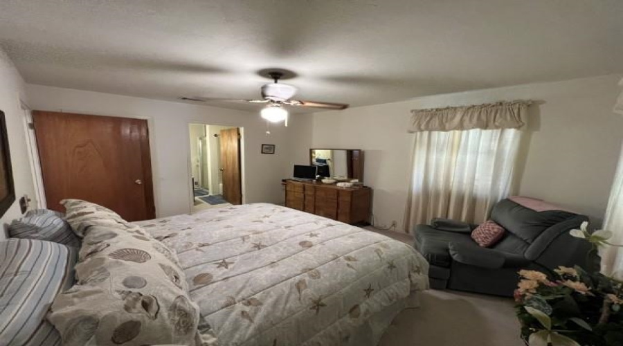 5117 Siesta Ln, Zapata, Texas 78076, 3 Bedrooms Bedrooms, 6 Rooms Rooms,2 BathroomsBathrooms,Residential,For Sale,5117 Siesta Ln,20250277