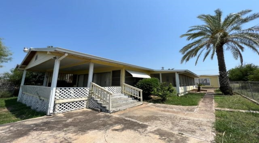 5117 Siesta Ln, Zapata, Texas 78076, 3 Bedrooms Bedrooms, 6 Rooms Rooms,2 BathroomsBathrooms,Residential,For Sale,5117 Siesta Ln,20250277