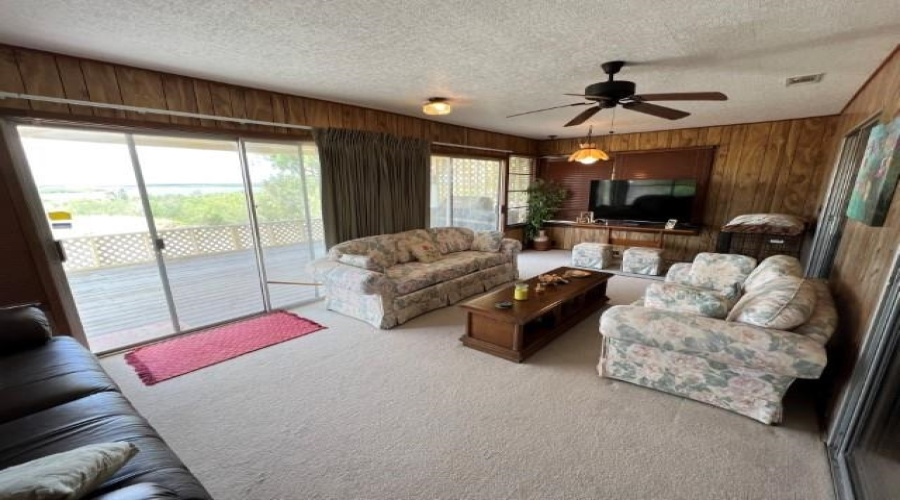 5117 Siesta Ln, Zapata, Texas 78076, 3 Bedrooms Bedrooms, 6 Rooms Rooms,2 BathroomsBathrooms,Residential,For Sale,5117 Siesta Ln,20250277