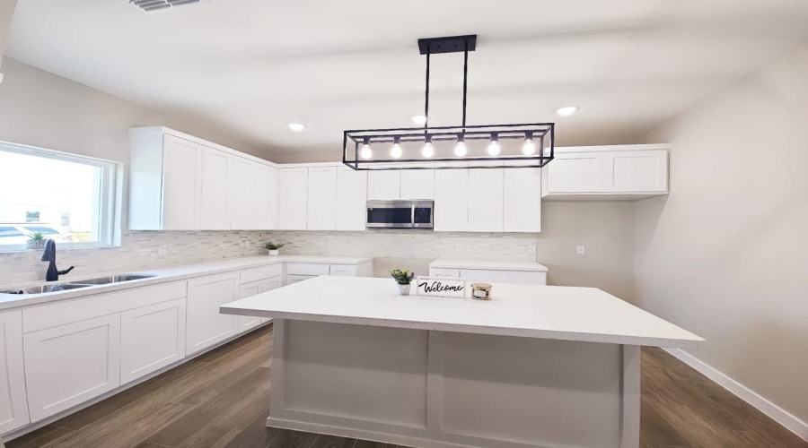 128 Faith Dr., LAREDO, Texas 78043, 3 Bedrooms Bedrooms, 5 Rooms Rooms,2 BathroomsBathrooms,Residential,For Sale,128 Faith Dr.,20255417