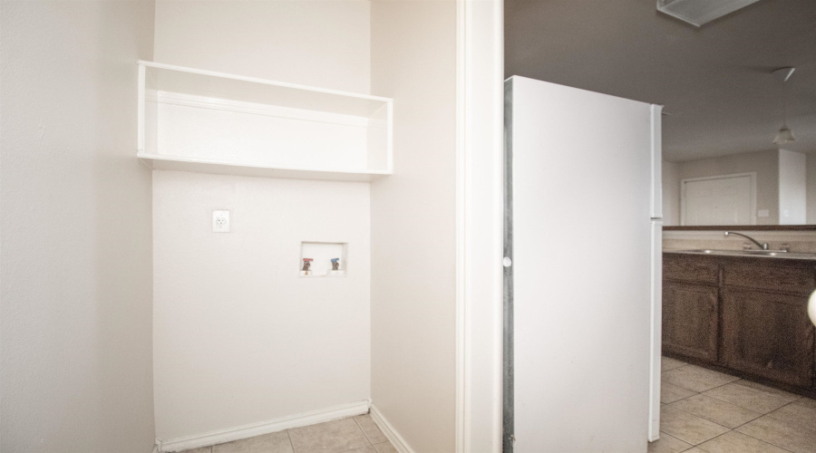 3115 Guerrero St, Laredo, Texas 78043, 2 Bedrooms Bedrooms, 3 Rooms Rooms,2 BathroomsBathrooms,Residential,For Rent,3115 Guerrero St,20261358