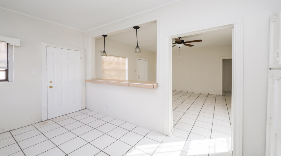 311 Matamoros St, Laredo, Texas 78040, 1 Bedroom Bedrooms, 4 Rooms Rooms,1 BathroomBathrooms,Residential,For Rent,311 Matamoros St,20261361