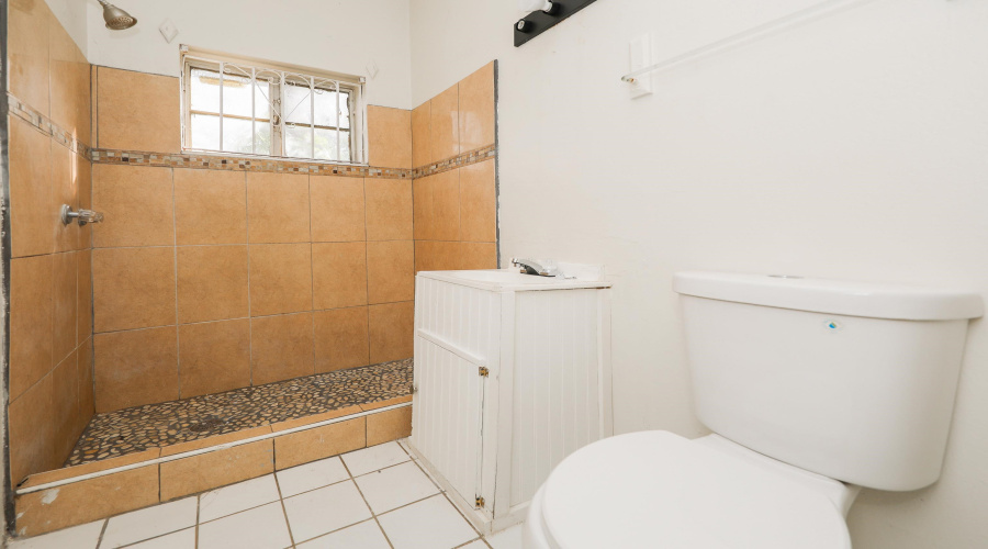 311 Matamoros St, Laredo, Texas 78040, 1 Bedroom Bedrooms, 4 Rooms Rooms,1 BathroomBathrooms,Residential,For Rent,311 Matamoros St,20261361