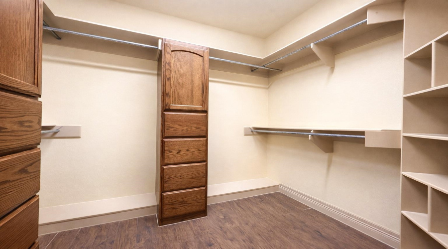 10816 Grenville Rd, LAREDO, Texas 78045, 4 Bedrooms Bedrooms, 8 Rooms Rooms,4 BathroomsBathrooms,Residential,For Sale,10816 Grenville Rd,20261363