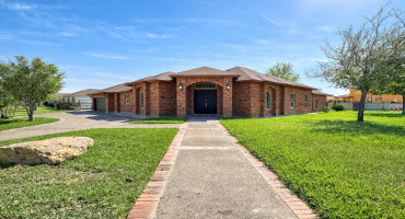 10816 Grenville Rd, LAREDO, Texas 78045, 4 Bedrooms Bedrooms, 8 Rooms Rooms,4 BathroomsBathrooms,Residential,For Sale,10816 Grenville Rd,20261363 10816 Grenville Rd, LAREDO, Texas 78045, 4 Bedrooms Bedrooms, 8 Rooms Rooms,4 BathroomsBathrooms,Residential,For Sale,10816 Grenville Rd,20261363