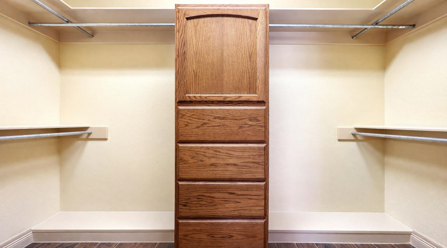 10816 Grenville Rd, LAREDO, Texas 78045, 4 Bedrooms Bedrooms, 8 Rooms Rooms,4 BathroomsBathrooms,Residential,For Sale,10816 Grenville Rd,20261363