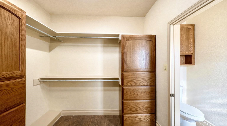 10816 Grenville Rd, LAREDO, Texas 78045, 4 Bedrooms Bedrooms, 8 Rooms Rooms,4 BathroomsBathrooms,Residential,For Sale,10816 Grenville Rd,20261363