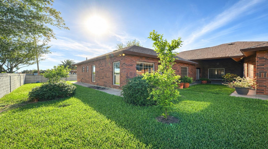 10816 Grenville Rd, LAREDO, Texas 78045, 4 Bedrooms Bedrooms, 8 Rooms Rooms,4 BathroomsBathrooms,Residential,For Sale,10816 Grenville Rd,20261363