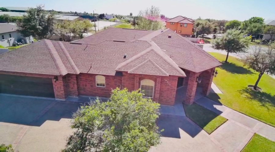 10816 Grenville Rd, LAREDO, Texas 78045, 4 Bedrooms Bedrooms, 8 Rooms Rooms,4 BathroomsBathrooms,Residential,For Sale,10816 Grenville Rd,20261363