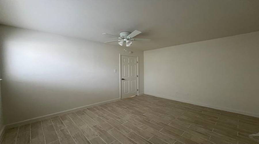 1303 E Eistetter St, LAREDO, Texas 78041, ,Multi-family,For Sale,1303 E Eistetter St,20261364