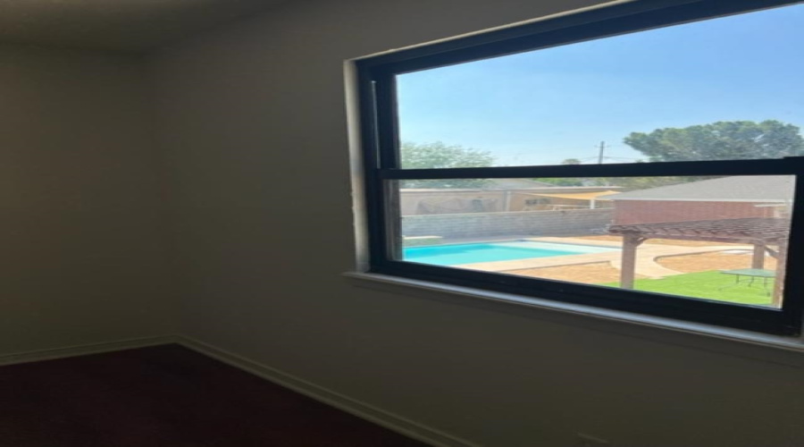 1303 E Eistetter St, LAREDO, Texas 78041, ,Multi-family,For Sale,1303 E Eistetter St,20261364