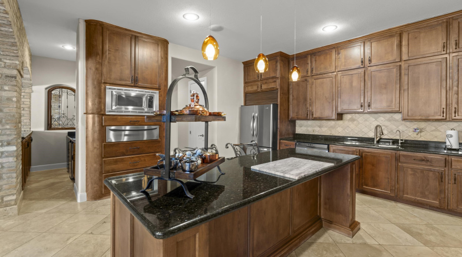 3104 FieldCrest Cir, Laredo, Texas 78045-8134, 4 Bedrooms Bedrooms, 9 Rooms Rooms,3 BathroomsBathrooms,Residential,For Sale,3104 FieldCrest Cir,20261367