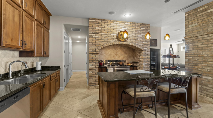 3104 FieldCrest Cir, Laredo, Texas 78045-8134, 4 Bedrooms Bedrooms, 9 Rooms Rooms,3 BathroomsBathrooms,Residential,For Sale,3104 FieldCrest Cir,20261367