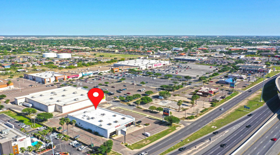 7901 San Dario Ave, Laredo, Texas 78041, 1 Room Rooms,4 BathroomsBathrooms,Commercial retail/office,For Sale,7901 San Dario Ave,20261372