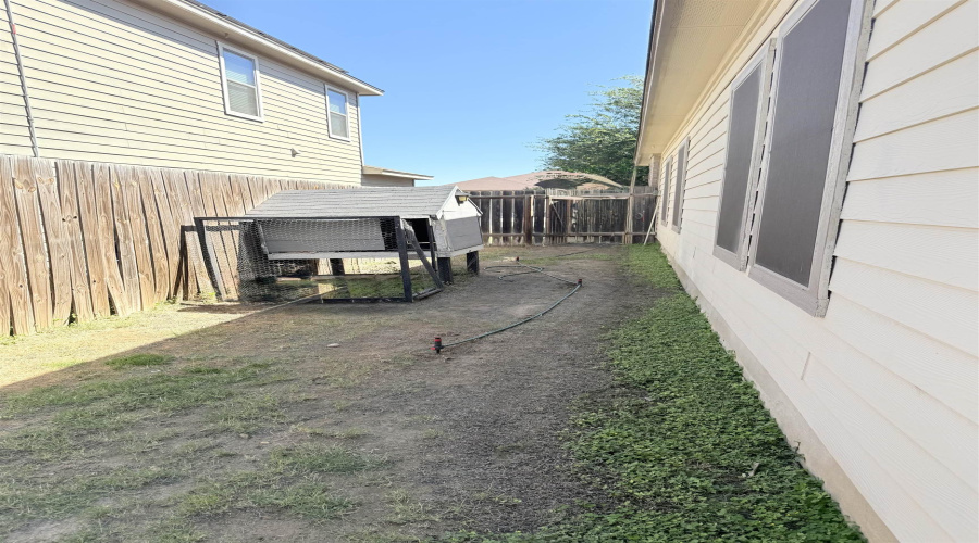 1618 Padre Island Ct, LAREDO, Texas 78045, 3 Bedrooms Bedrooms, 5 Rooms Rooms,2 BathroomsBathrooms,Residential,For Sale,1618 Padre Island Ct,20261371