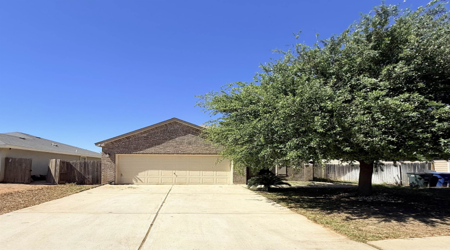 1618 Padre Island Ct, LAREDO, Texas 78045, 3 Bedrooms Bedrooms, 5 Rooms Rooms,2 BathroomsBathrooms,Residential,For Sale,1618 Padre Island Ct,20261371