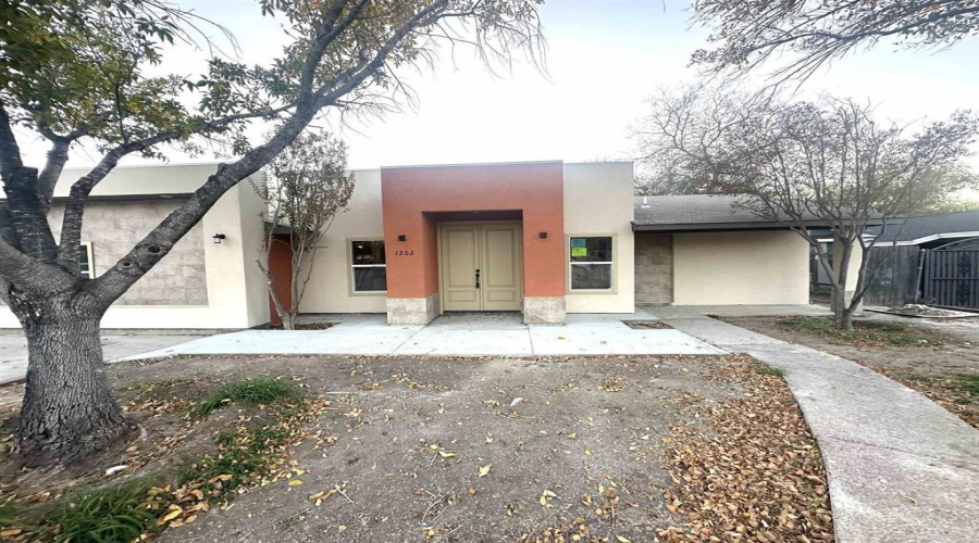 1202 Beverly Dr, Laredo, Texas 78045, 4 Bedrooms Bedrooms, 8 Rooms Rooms,3 BathroomsBathrooms,Residential,For Rent,1202 Beverly Dr,20261373