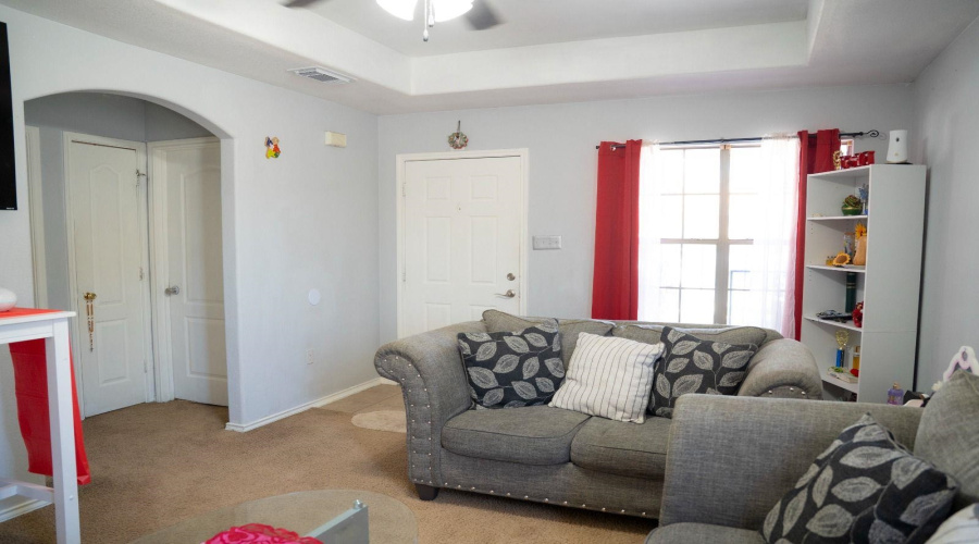 3617 Nubes Dr, Laredo, Texas 78046, 3 Bedrooms Bedrooms, 5 Rooms Rooms,2 BathroomsBathrooms,Residential,For Sale,3617 Nubes Dr,20261374