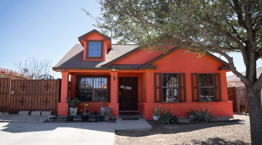 3617 Nubes Dr, Laredo, Texas 78046, 3 Bedrooms Bedrooms, 5 Rooms Rooms,2 BathroomsBathrooms,Residential,For Sale,3617 Nubes Dr,20261374