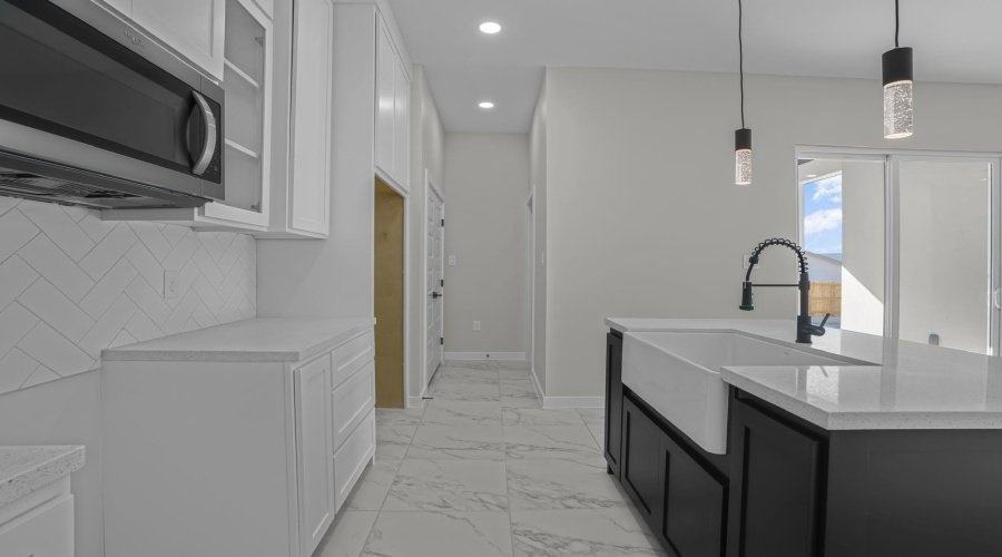 126 Faith Dr., LAREDO, Texas 78043, 3 Bedrooms Bedrooms, 5 Rooms Rooms,2 BathroomsBathrooms,Residential,For Sale,126 Faith Dr.,20261376