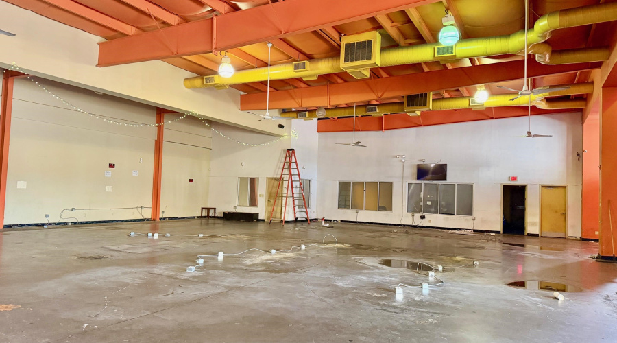 2322 Jacaman Rd, Laredo, Texas 78041, 1 Room Rooms,4 BathroomsBathrooms,Commercial retail/office,For Rent,2322 Jacaman Rd,20261384