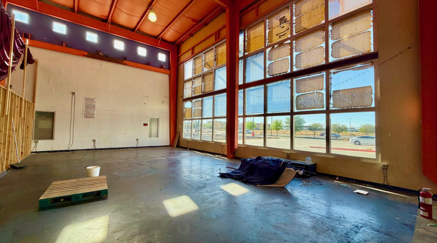 2322 Jacaman Rd, Laredo, Texas 78041, 1 Room Rooms,4 BathroomsBathrooms,Commercial retail/office,For Rent,2322 Jacaman Rd,20261384