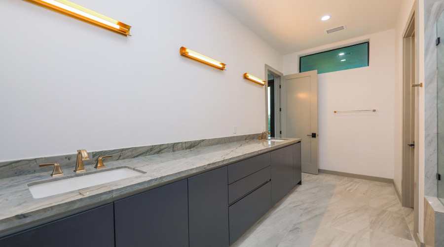 8120 Stillmeadow Ct, Laredo, Texas 78045, 4 Bedrooms Bedrooms, 8 Rooms Rooms,5 BathroomsBathrooms,Residential,For Rent,8120 Stillmeadow Ct,20261379