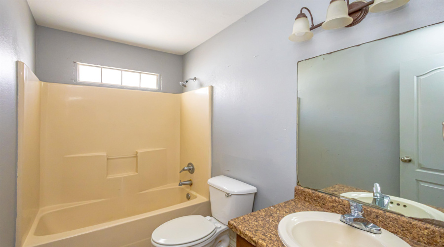 4416 Wild Flower Ave, Laredo, Texas 78045, 3 Bedrooms Bedrooms, 5 Rooms Rooms,2 BathroomsBathrooms,Residential,For Sale,4416 Wild Flower Ave,20261380