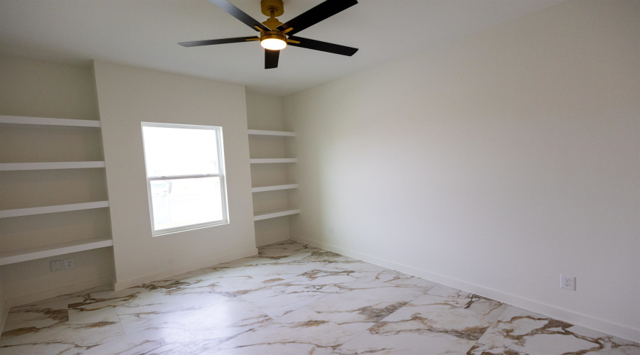 6929 Molinos Dr, Laredo, Texas 78046, 3 Bedrooms Bedrooms, 6 Rooms Rooms,2 BathroomsBathrooms,Residential,For Sale,6929 Molinos Dr,20261382