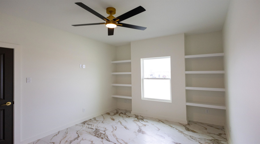 6929 Molinos Dr, Laredo, Texas 78046, 3 Bedrooms Bedrooms, 6 Rooms Rooms,2 BathroomsBathrooms,Residential,For Sale,6929 Molinos Dr,20261382