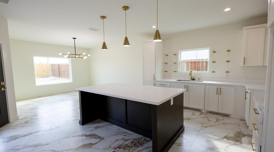 6929 Molinos Dr, Laredo, Texas 78046, 3 Bedrooms Bedrooms, 6 Rooms Rooms,2 BathroomsBathrooms,Residential,For Sale,6929 Molinos Dr,20261382