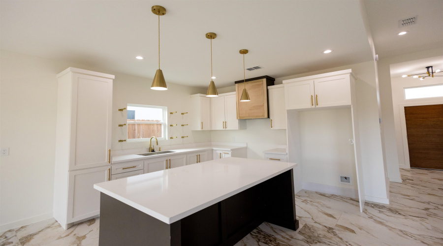 6929 Molinos Dr, Laredo, Texas 78046, 3 Bedrooms Bedrooms, 6 Rooms Rooms,2 BathroomsBathrooms,Residential,For Sale,6929 Molinos Dr,20261382