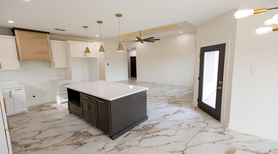 6929 Molinos Dr, Laredo, Texas 78046, 3 Bedrooms Bedrooms, 6 Rooms Rooms,2 BathroomsBathrooms,Residential,For Sale,6929 Molinos Dr,20261382