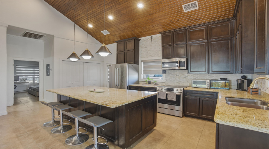 226 Pearson Moss Ln, Laredo, Texas 78045, 3 Bedrooms Bedrooms, 8 Rooms Rooms,2 BathroomsBathrooms,Residential,For Sale,226 Pearson Moss Ln,20261383