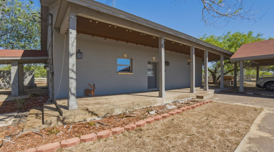 226 Pearson Moss Ln, Laredo, Texas 78045, 3 Bedrooms Bedrooms, 8 Rooms Rooms,2 BathroomsBathrooms,Residential,For Sale,226 Pearson Moss Ln,20261383