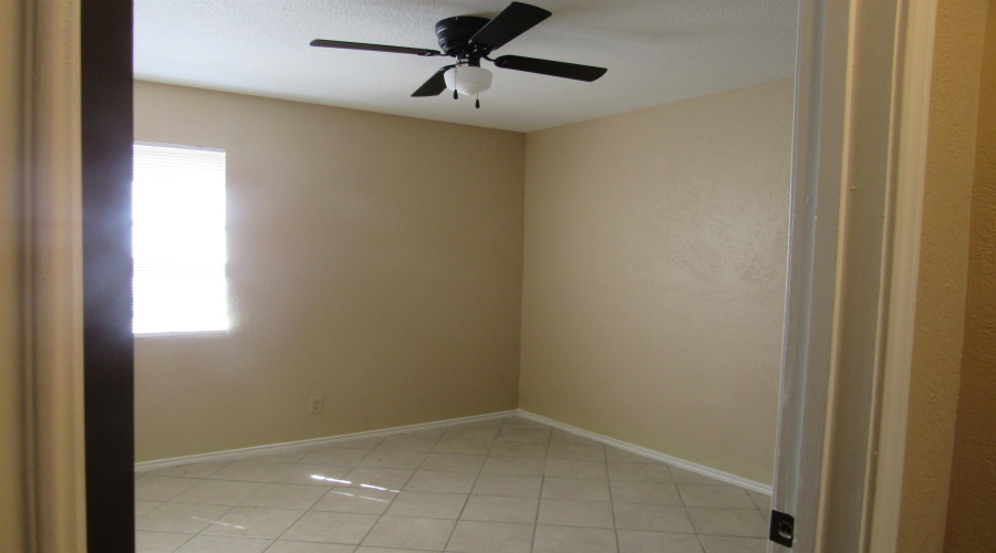 104 Belaire Dr, Laredo, Texas 78041, 2 Bedrooms Bedrooms, 4 Rooms Rooms,2 BathroomsBathrooms,Residential,For Rent,104 Belaire Dr,20261386